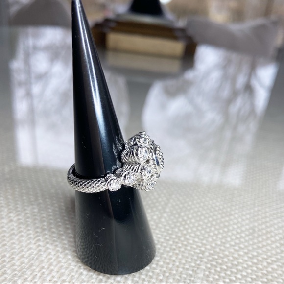 Judith Ripka sterling silver ring - Picture 3 of 13